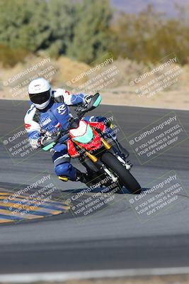 media/Dec-18-2022-SoCal Trackdays (Sun) [[8099a50955]]/Turn 10 (140pm)/